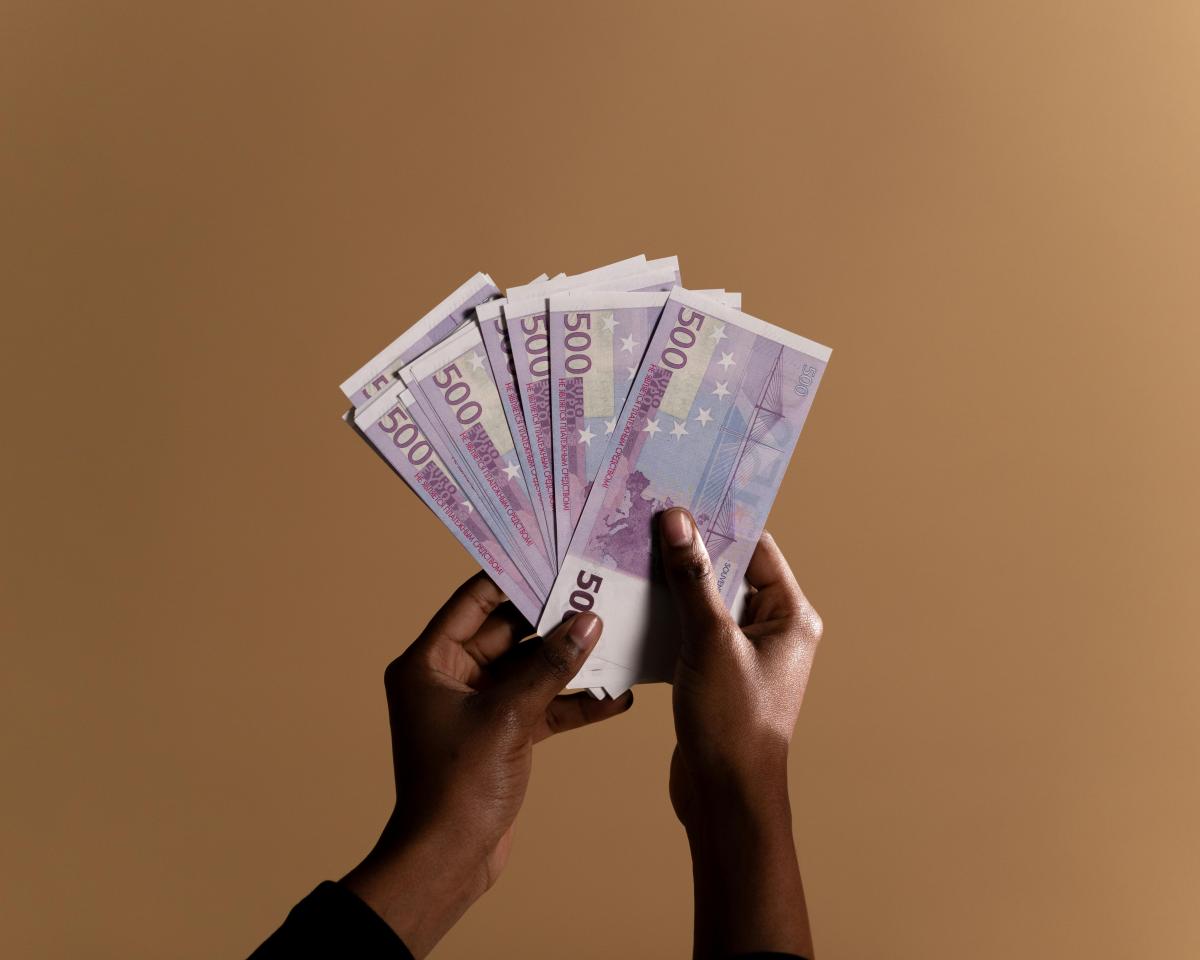 Appointements et salaires : quelles différences et impacts sur la fiche de paie ?